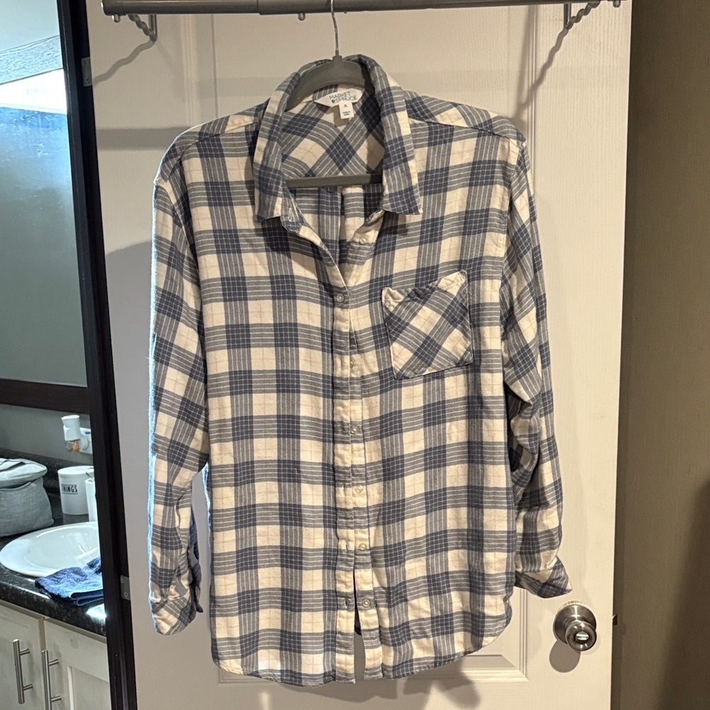 Market & Spruce Blue and White Plaid Women's Button Down Shirt